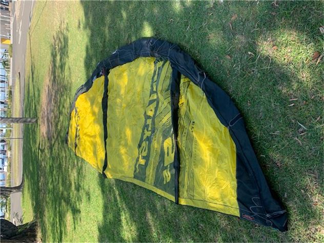 Ozone Catalyst V2 9.5 Used Kite Only